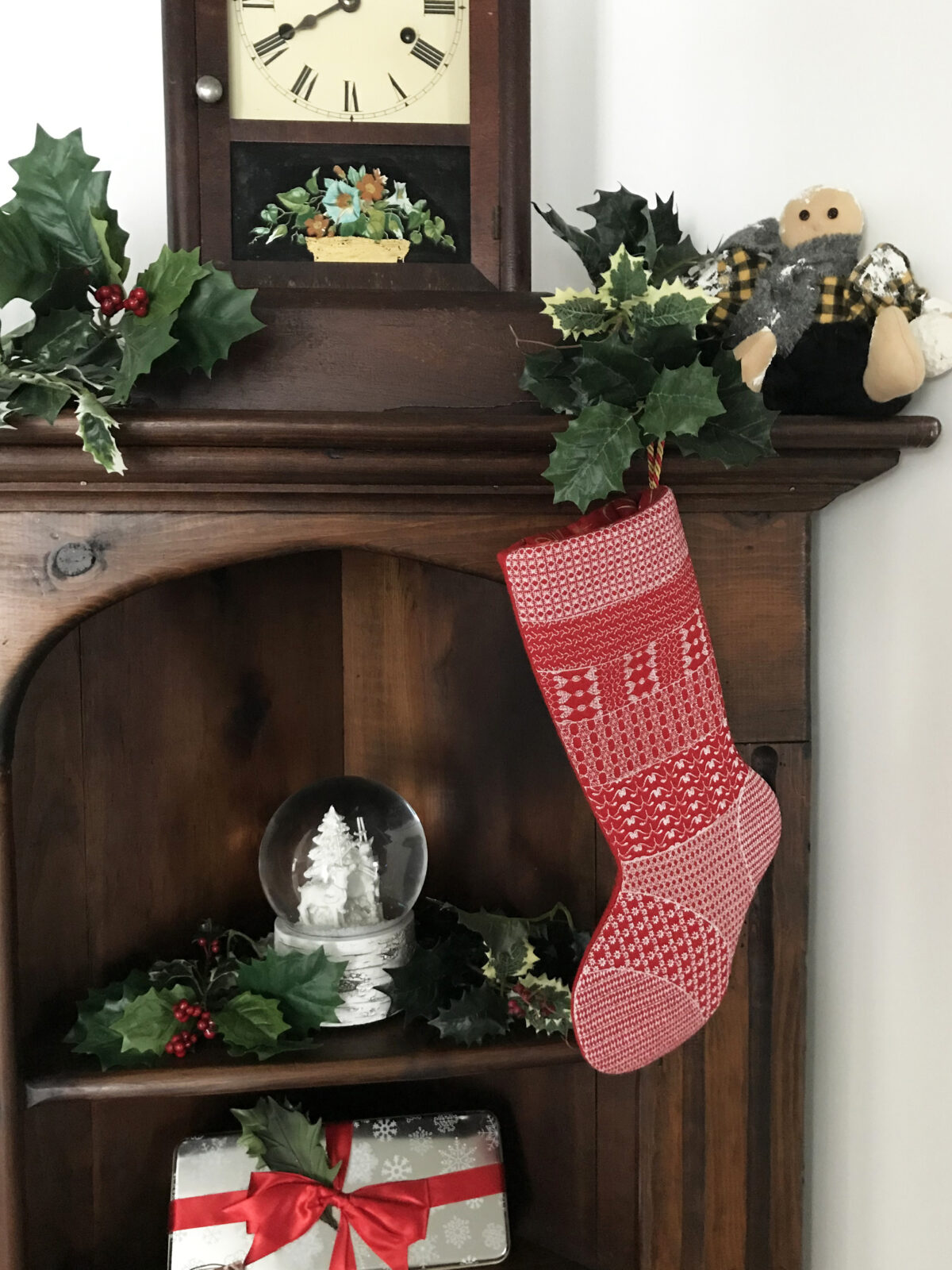 Yarn Stitch Ornament - Stocking (In-the-Hoop)