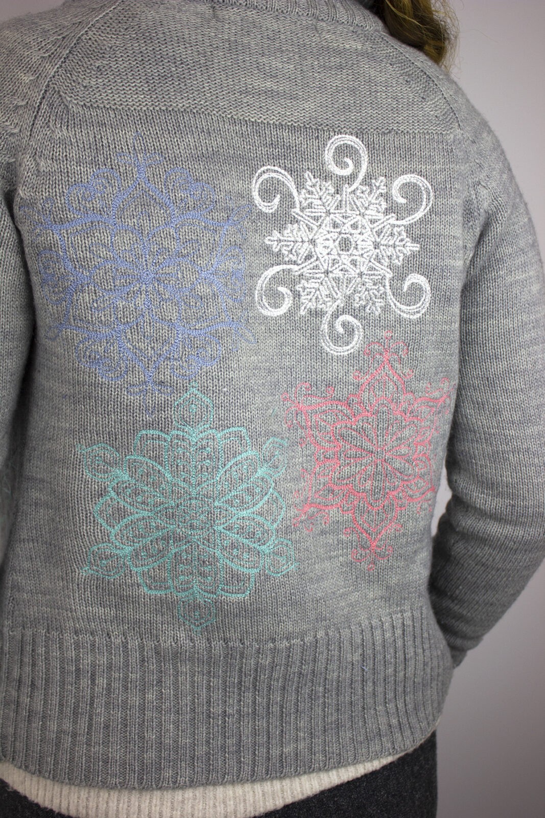Embroidered Cardigan Sweater with Thick Threads for Winter - Sulky