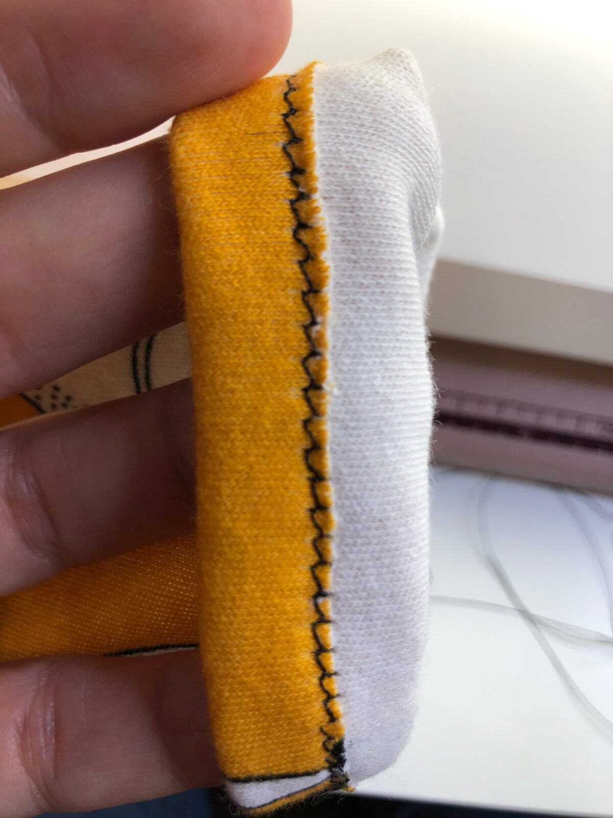 Tear-Easy along knit hem