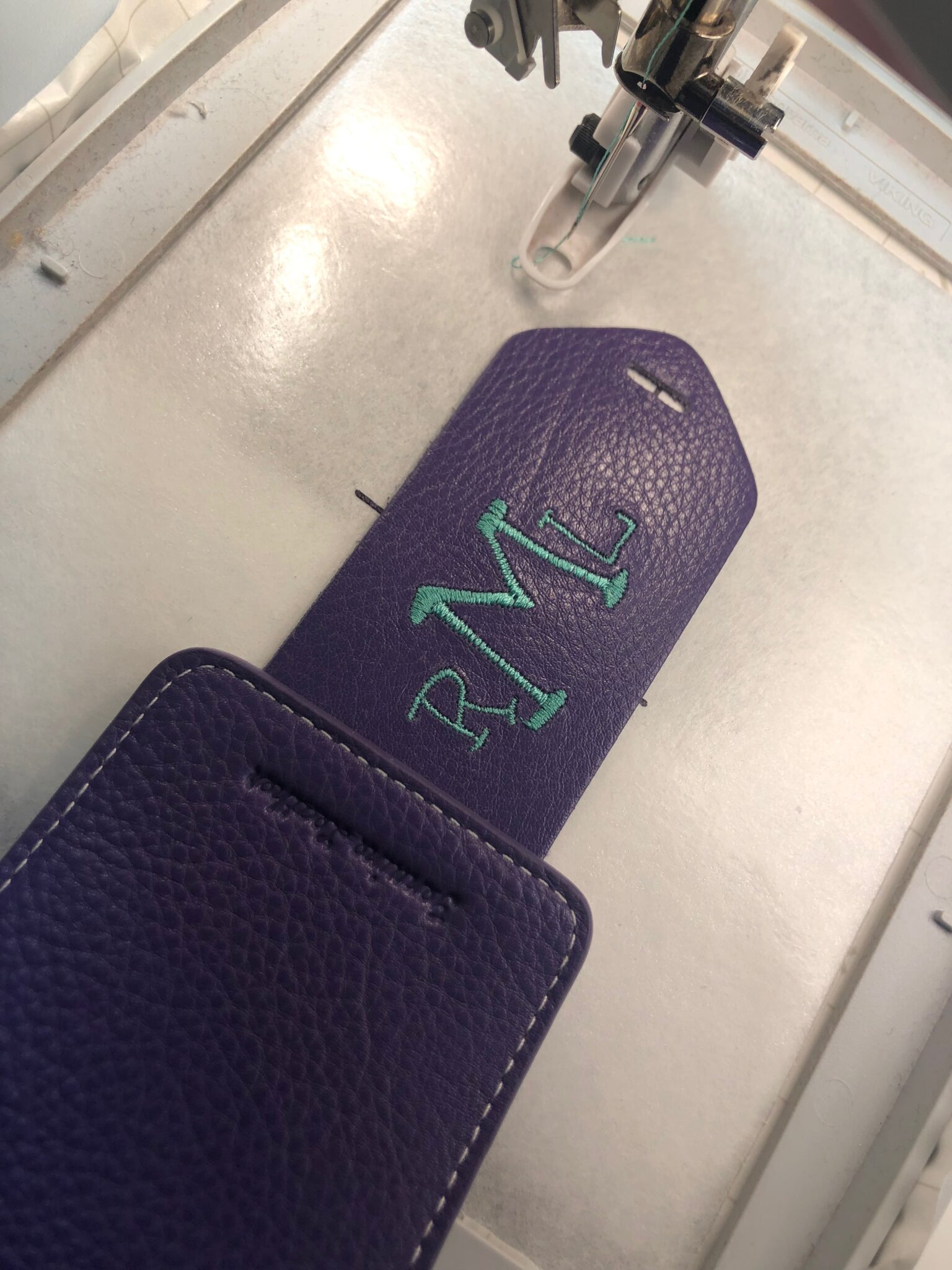 Embroider a Luggage Tag Howtos & Tips Sulky