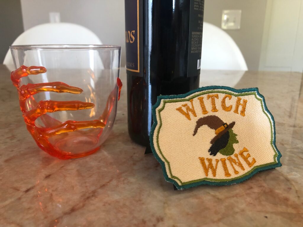 witch wine place card holder