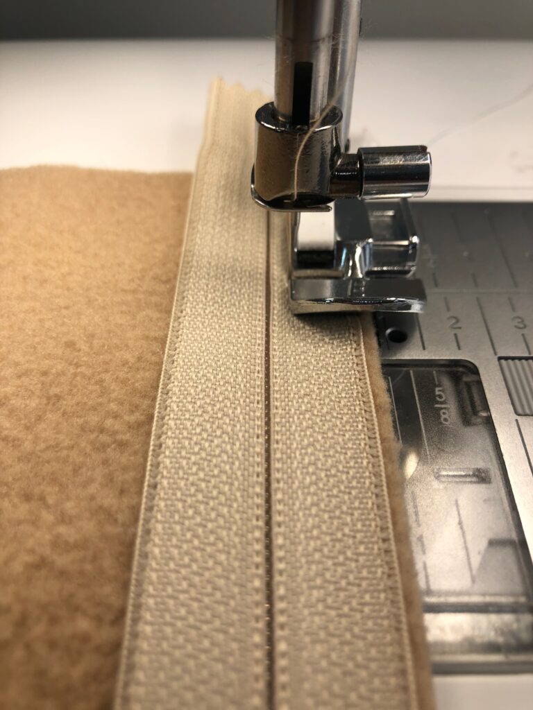 stitching zipper to fleece pillow