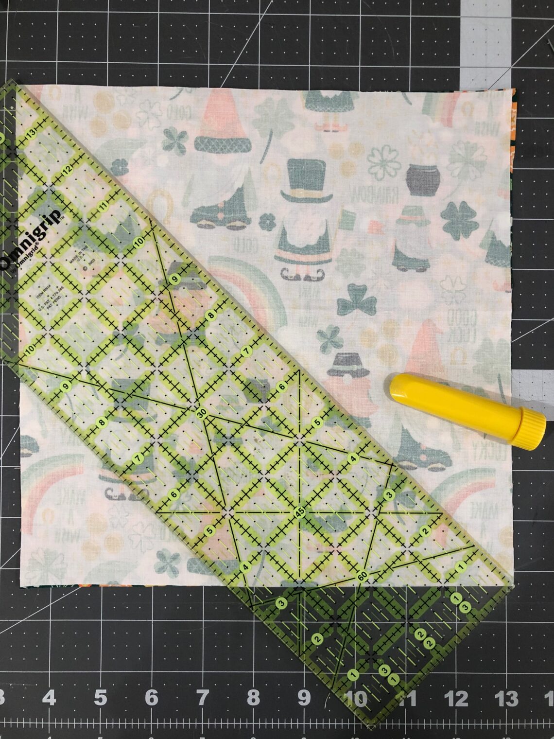 Simple Patchwork Mini Quilt with Fusible Appliqué - Sulky