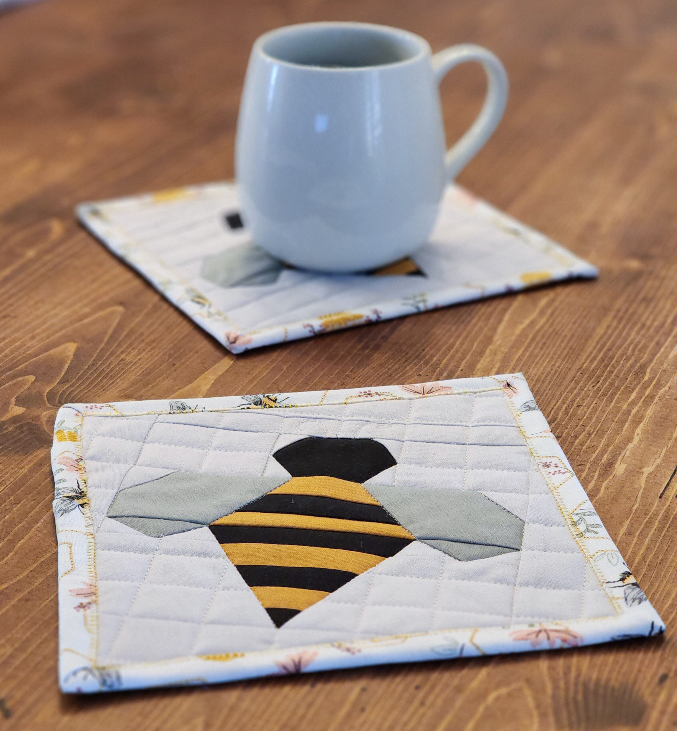paper pieced bee coasters
