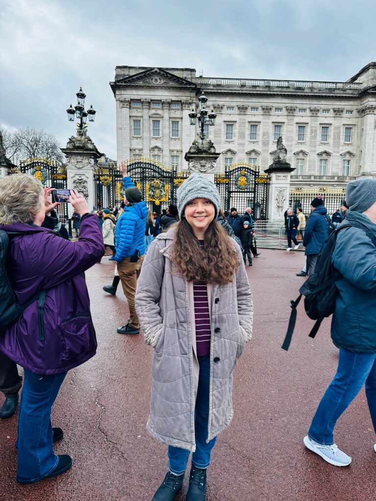 Ellen at Buckingham Palace, London Travel