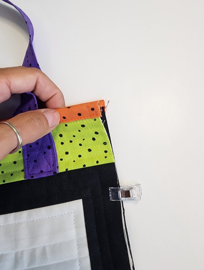 aligning front and back tote