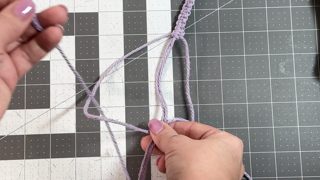 creating square knot, step 3
