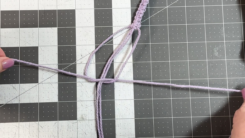 creating square knot, step 4