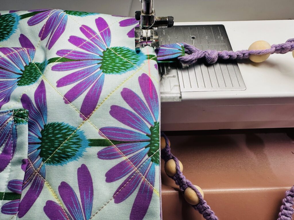 topstitching tote upper edge