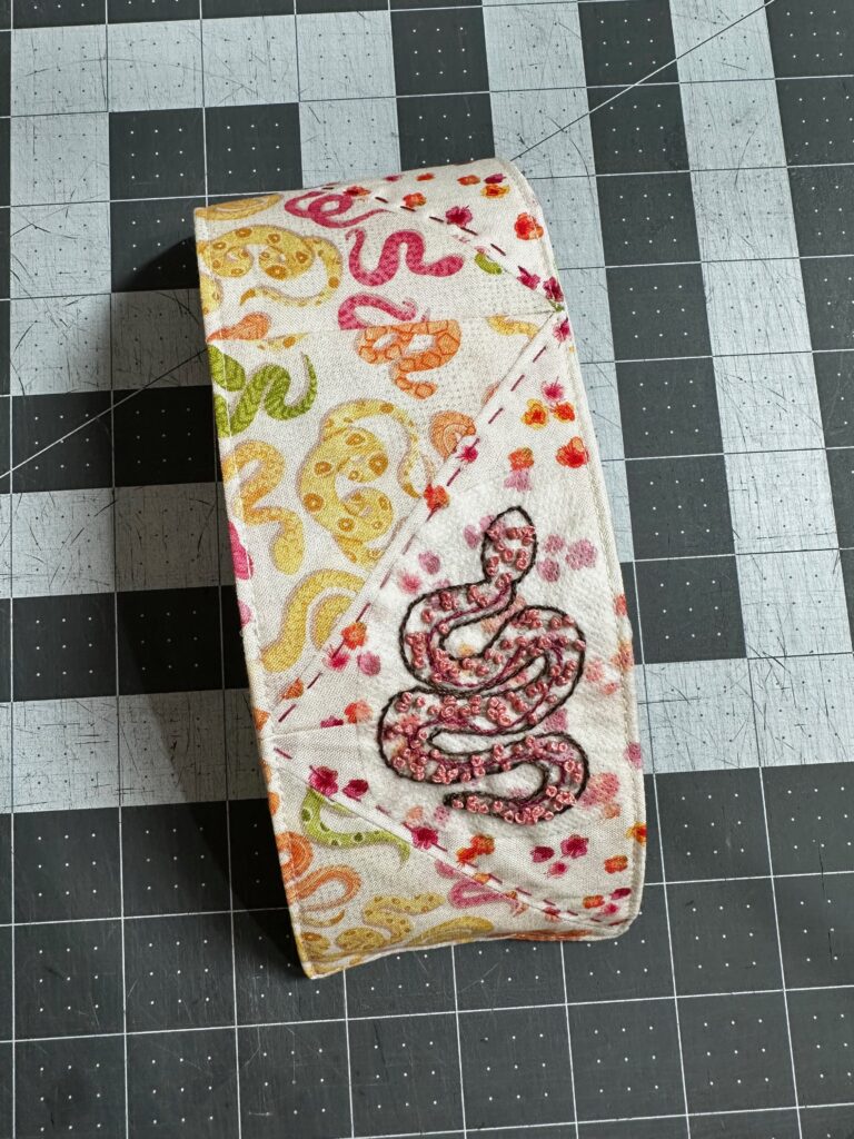 quilty bookmark with elastic attached to both ends