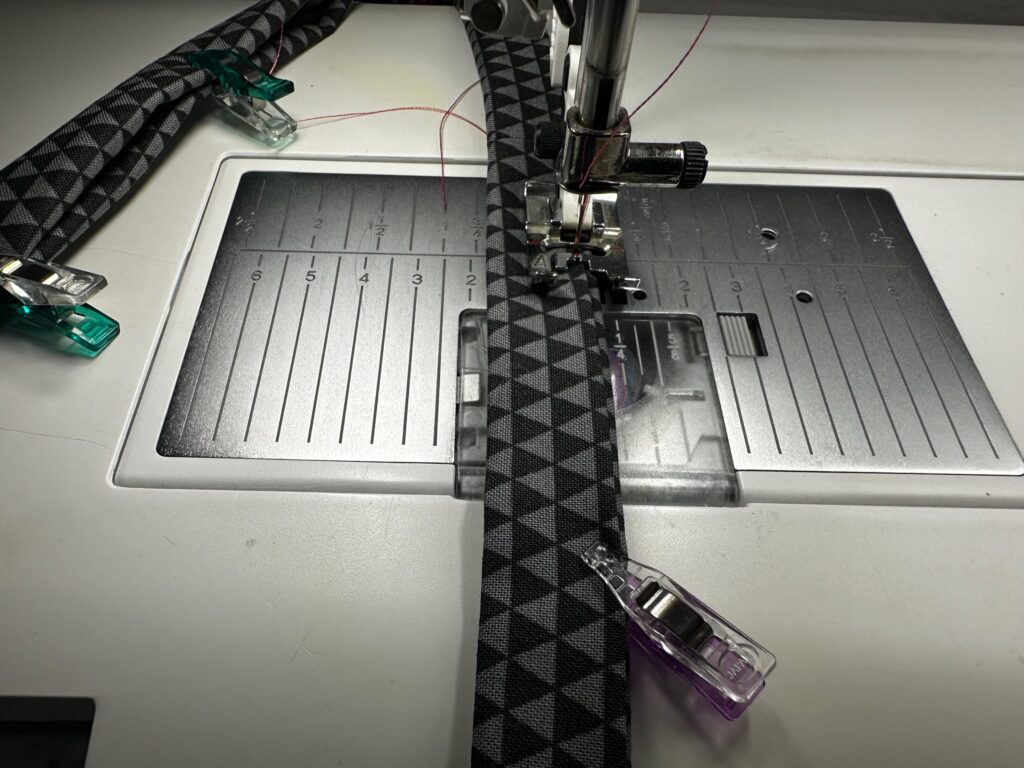 topstitching lanyard long edges