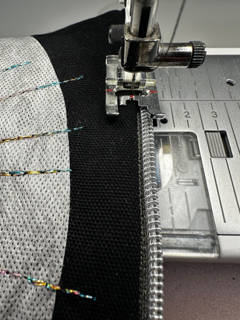 topstitching pouch upper edge