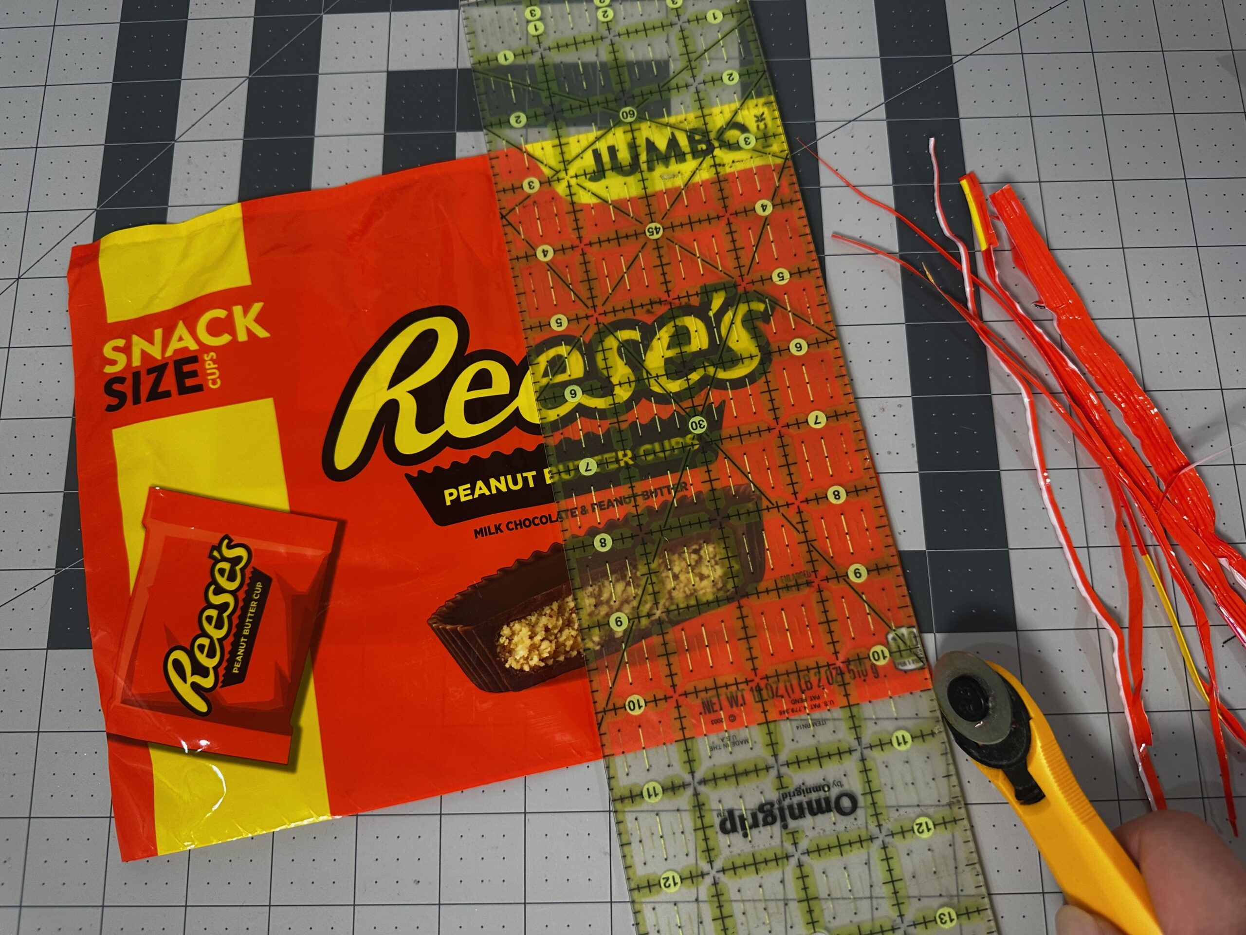 trimming candy bag front